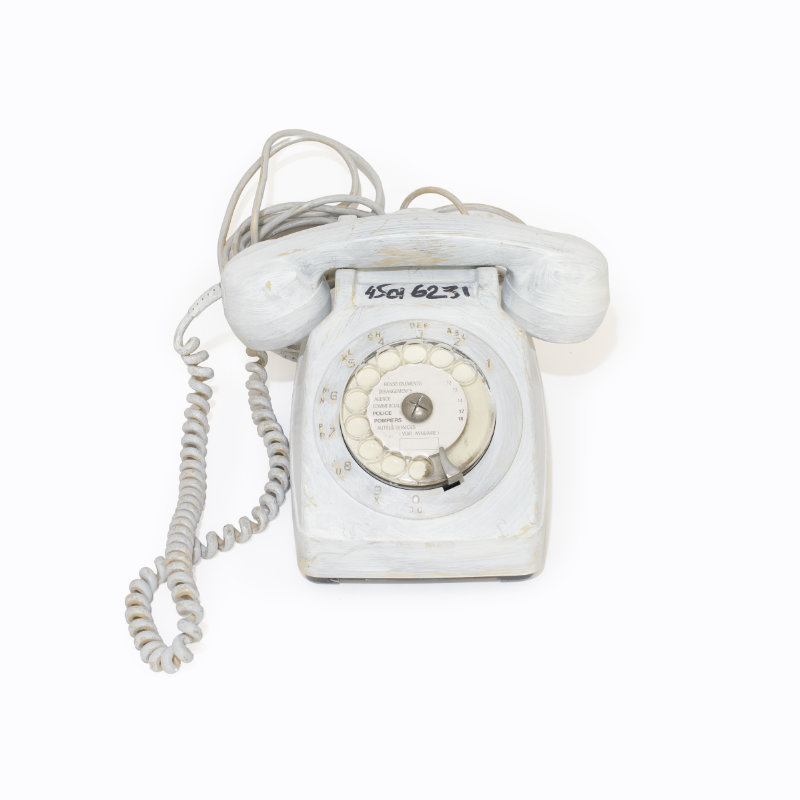 Fuckingyoung's tweet photo. Martin Margiela’s Personal Archive goes to auction https://t.co/agvKqDAgRa https://t.co/7xolawIB8T