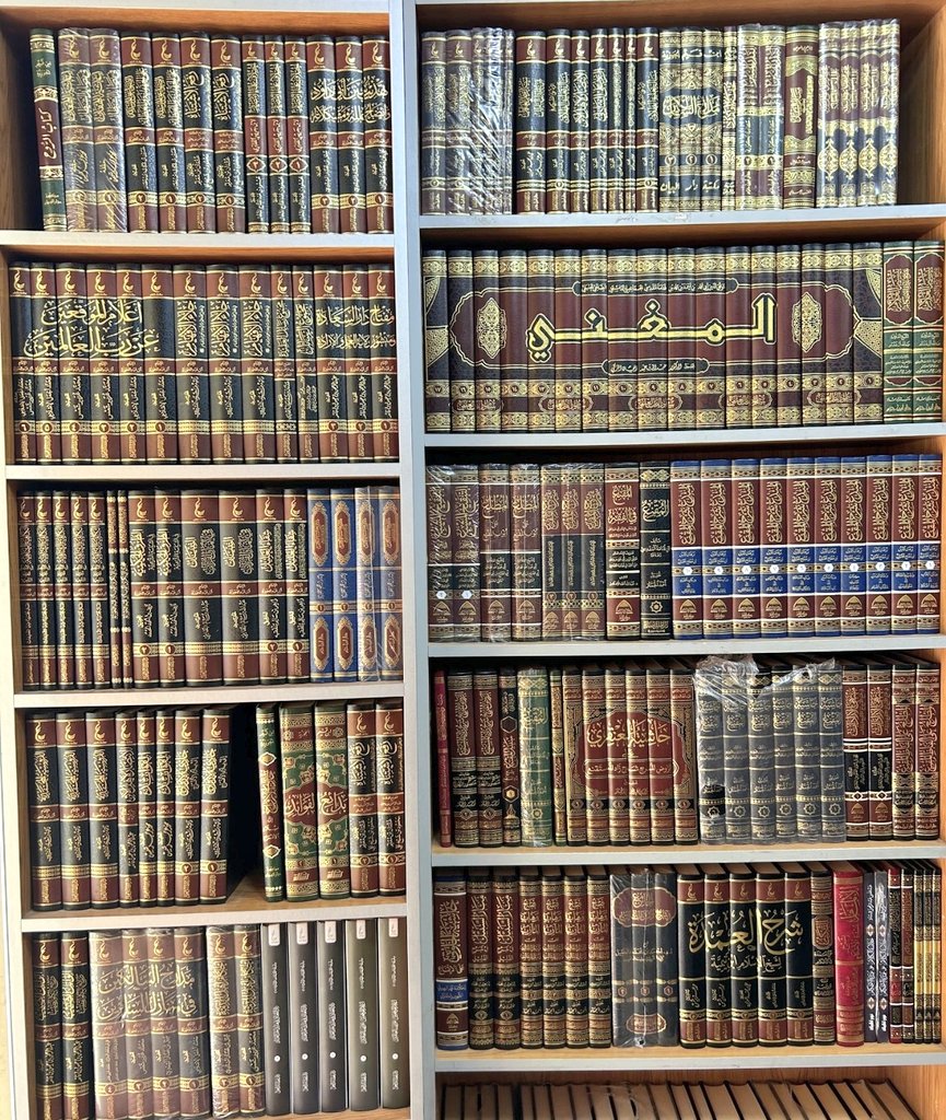 alsyfy_ly's tweet photo. من استطاع ضبط جماح الهوى ورغبات النفس وترويض الجوارح في الخير والطاعة ورضا الله،
مع السيطرة على وقته النفيس في برامج التواصل بشتى أنواعها والتقنين في استخدامها إلا في الخير والصلاح ونشر الرشاد،فقد وفق توفيقا عظيما في حياته وعنده فرصة عظيمة في إنجاز مشروع حياته وتحقيق أهدافه. https://t.co/yBvTmwAZMJ