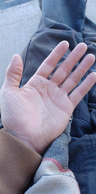 Edward Greed - 4 pic. December 2022 a year later after a major life experience of letting the road decide my faith got tired of the cheating went back to the road it was a lot more grateful to me pt1 https://t.co/a2J9OSgsG6