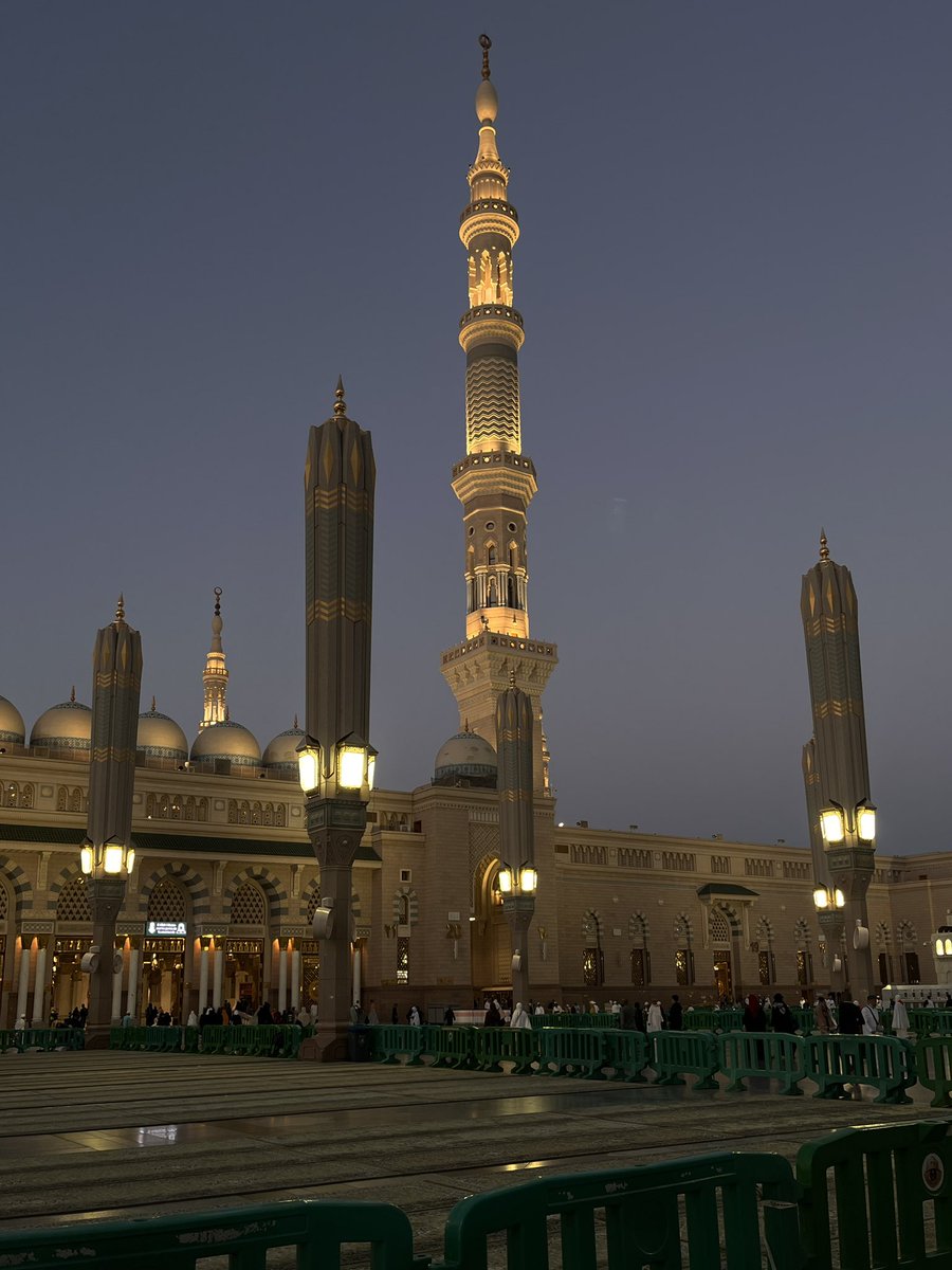 F5_2308's tweet photo. - صباحٌ أخير بين أفيَاء طَيبة 🤍. https://t.co/S4rPwNZzWk