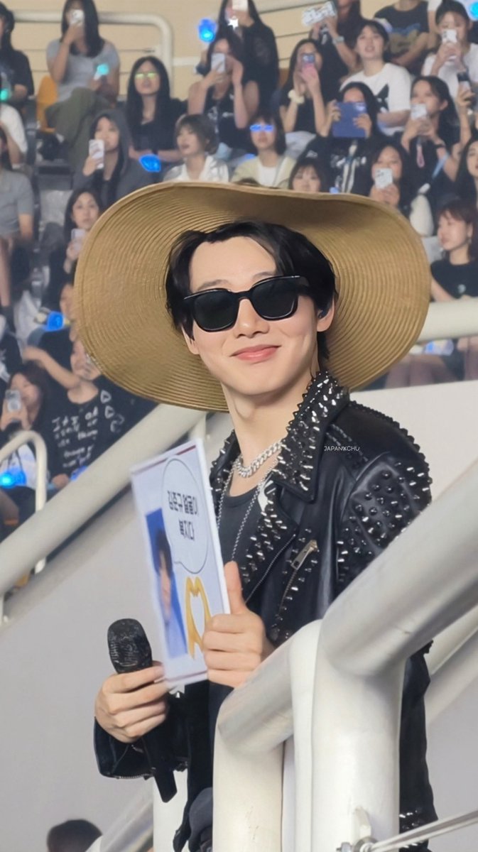 rukyodgaf's tweet photo. kiojun undercover                   kiojun spotted https://t.co/jny0OHyT27