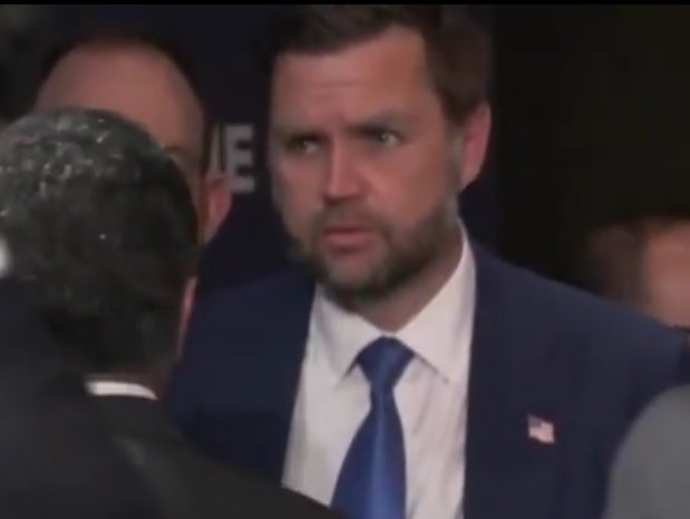 Ario1401's tweet photo. We went from the powerful Henry Kissinger to the weak JD Vance.
This is suicide for America.
@JDVance https://t.co/IsHpDSFKhg