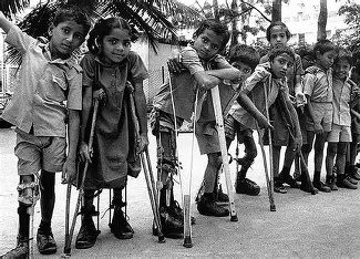 GerhardWan28792's tweet photo. @thejayscott @Kaos_Vs_Control 'Forcing things into your body?' 
Polio victims are individuals who contracted poliomyelitis, a viral disease that can cause paralysis, with many surviving but often facing long-term physical challenges. 
Explain your theory to the victims, Jay Scott! https://t.co/D3oVg3i4PO