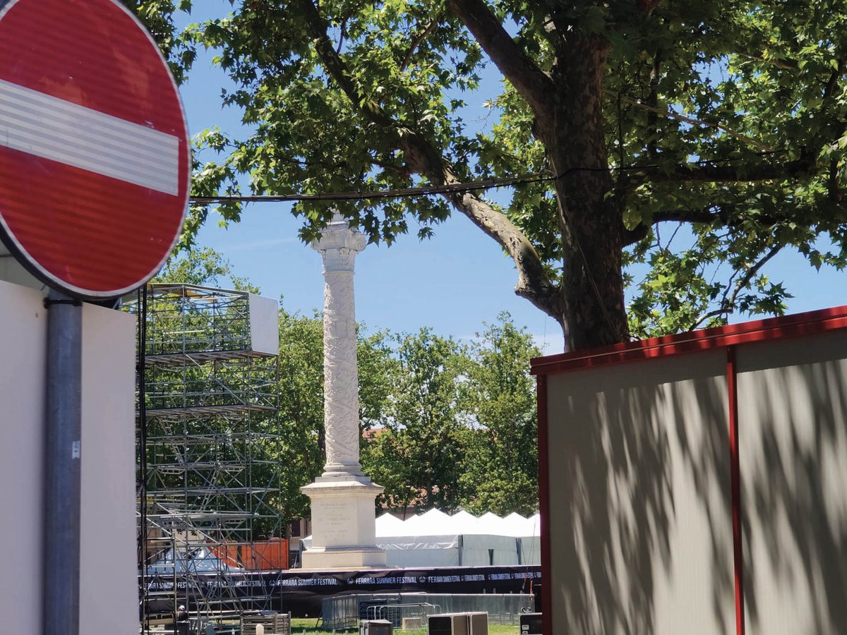 AndreaMusacci's tweet photo. LA PIAZZA È DI TUTTI? La Voce del 26 giugno (https://t.co/wlpRx7vIuE)_Ferrara Summer Festival, disagi e proteste. La pace si fa con studio, ricerca ed educazione. La battaglia del Grattacielo. Pomposa, Messa su Rai1. Herchelé, umile portatore della grazia…e molto altro! https://t.co/543wy6UFjz