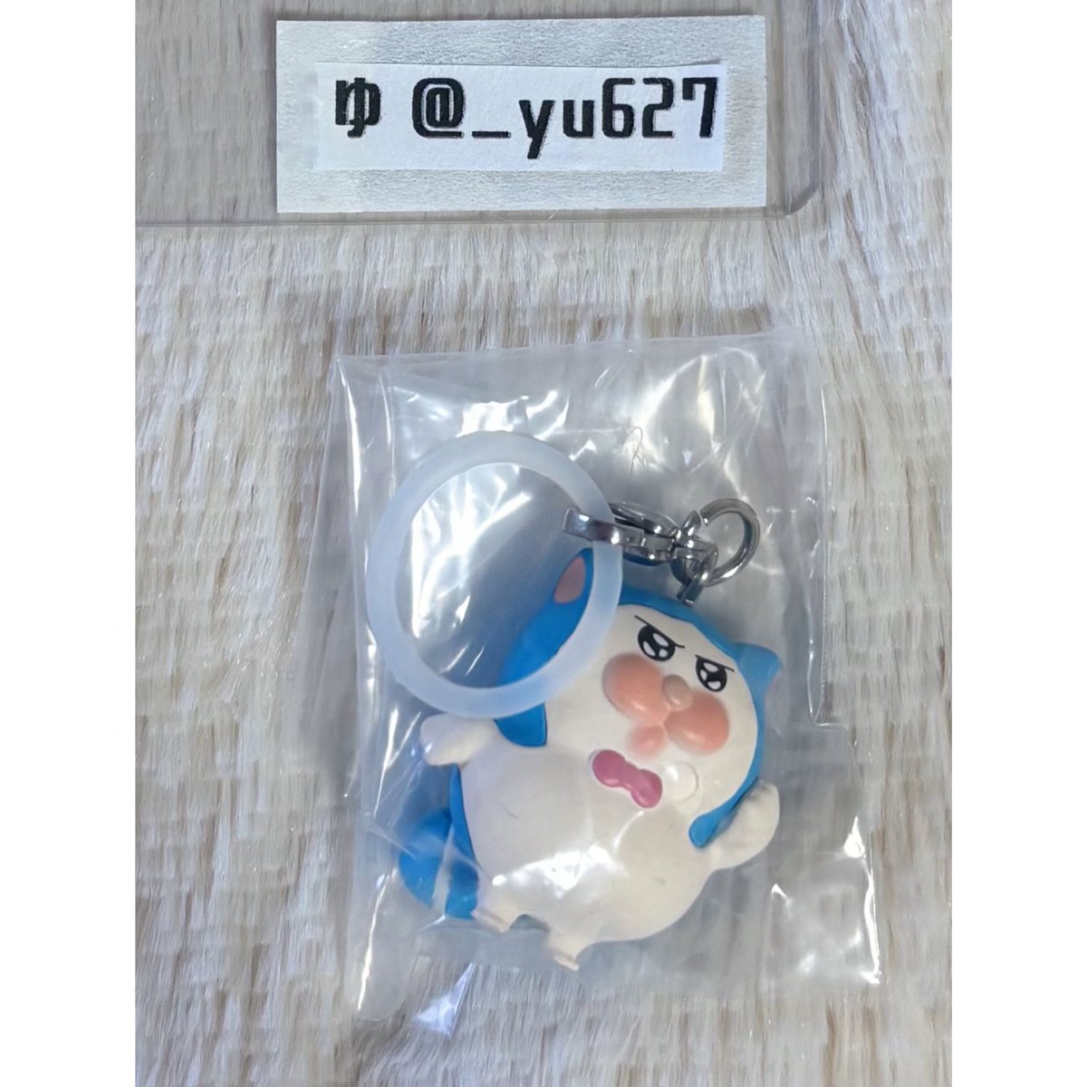 _yu627's tweet photo. ［交換］メロとタビ めじるしアクセサリー ガチャガチャ

譲 : キリッとメロ（画像1枚目）

求 : しょぼんメロ（画像2枚目）

📮郵送 https://t.co/JjEpwIBWh1