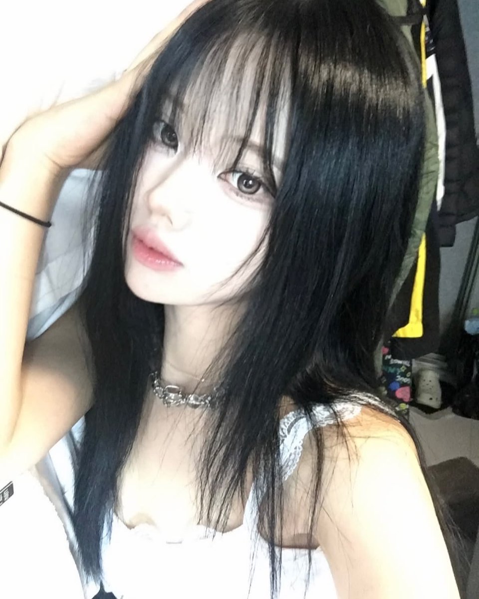 kimokimokimo00's tweet photo. 三角ラインしっかり埋めて、目周りに重点を置いた彩度低めのダークコアメイク、こういうスタイルが似合う黒髪美女たまらなくド刺さり... https://t.co/iejQgauOjR