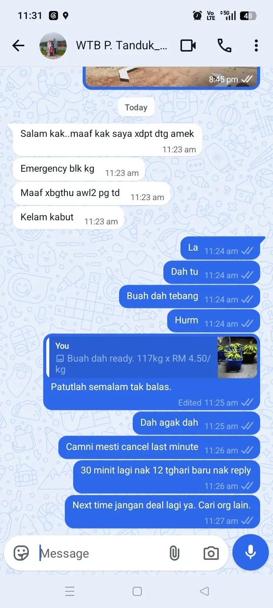 mynewshub's tweet photo. Sian akak ni....dipermainkan pembeli....nasib dia jenis cekal...tak mengalah...

Setengah jam sebelum waktu nak datang ambik...pembeli  buat drama dan kata tak jadi ambik https://t.co/ULtywtKjiC
