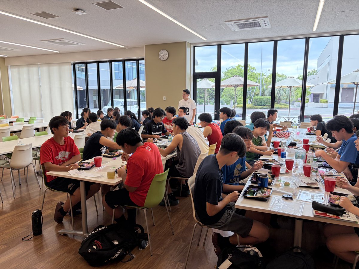 RAZORBACKS_ko's tweet photo. Freshman Camp DAY2
合宿最終日は箕面高校さんと練習試合をさせていただきました。
今日の試合を今後の練習に繋げ、さらにレベルアップできるように頑張ります！
ありがとうございました！！

また、この試合をもって3年生は引退となります。
3年生の皆さん、今までありがとうございました！！ https://t.co/5EOHpIuuhd