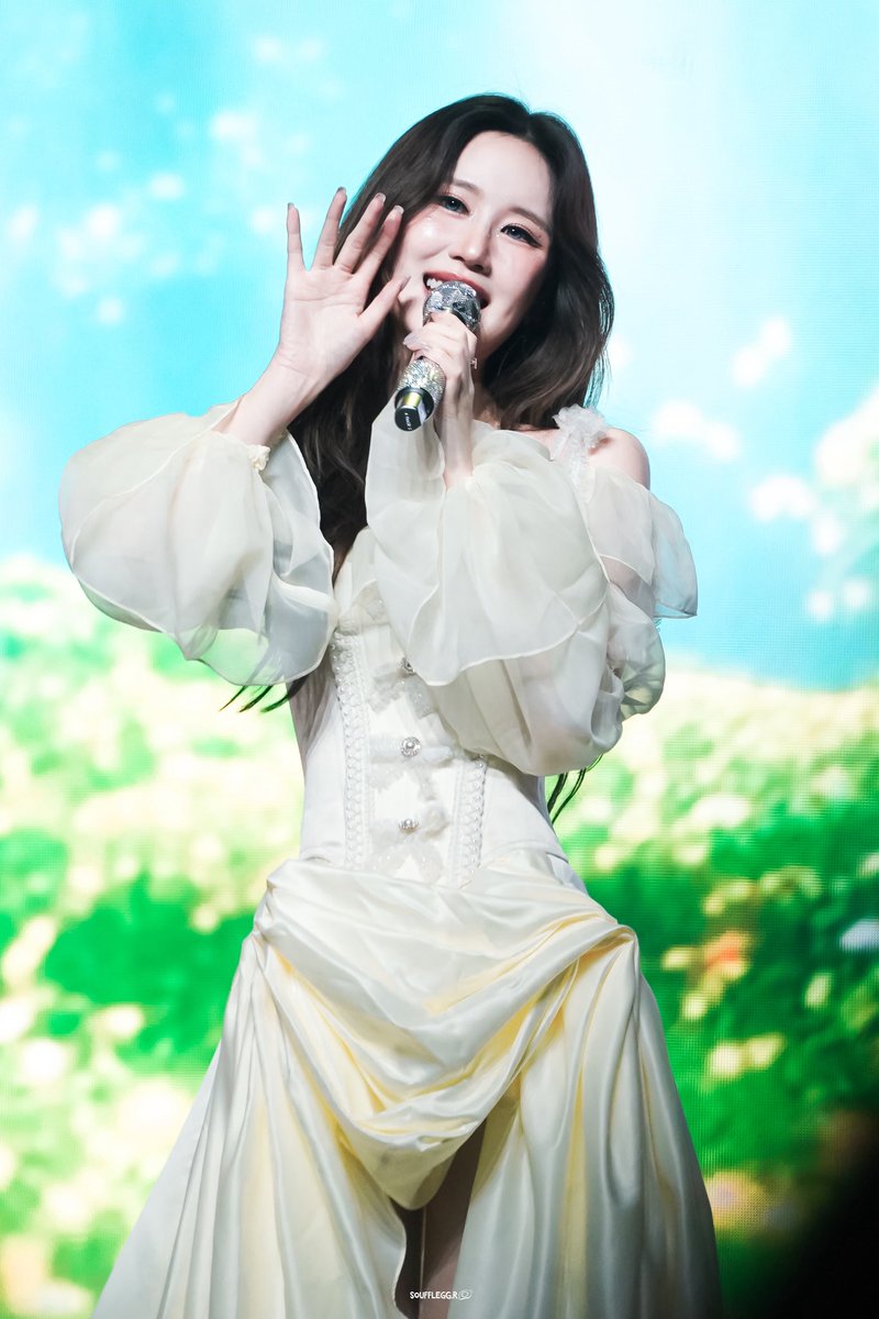 _rakkyu's tweet photo. [200626] @janeeeyeh | Birthday Tour in Bangkok

👑

#janeeyeh #เจนเย่
#JaneYehBirthdayTour2026inThailand https://t.co/sZsrQsjv3N