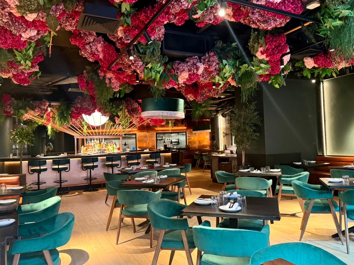 ArcticLtd's tweet photo. 45 London ✨
A hidden gem in the heart of the city perfect for private dinners and curated networking events.
Elegant, intimate and made for meaningful connections 🤍
Planning your next event? Let’s chat.
#PrivateDining #NetworkingEvents #LondonVenues #EventPlanning https://t.co/dyw0ukE665