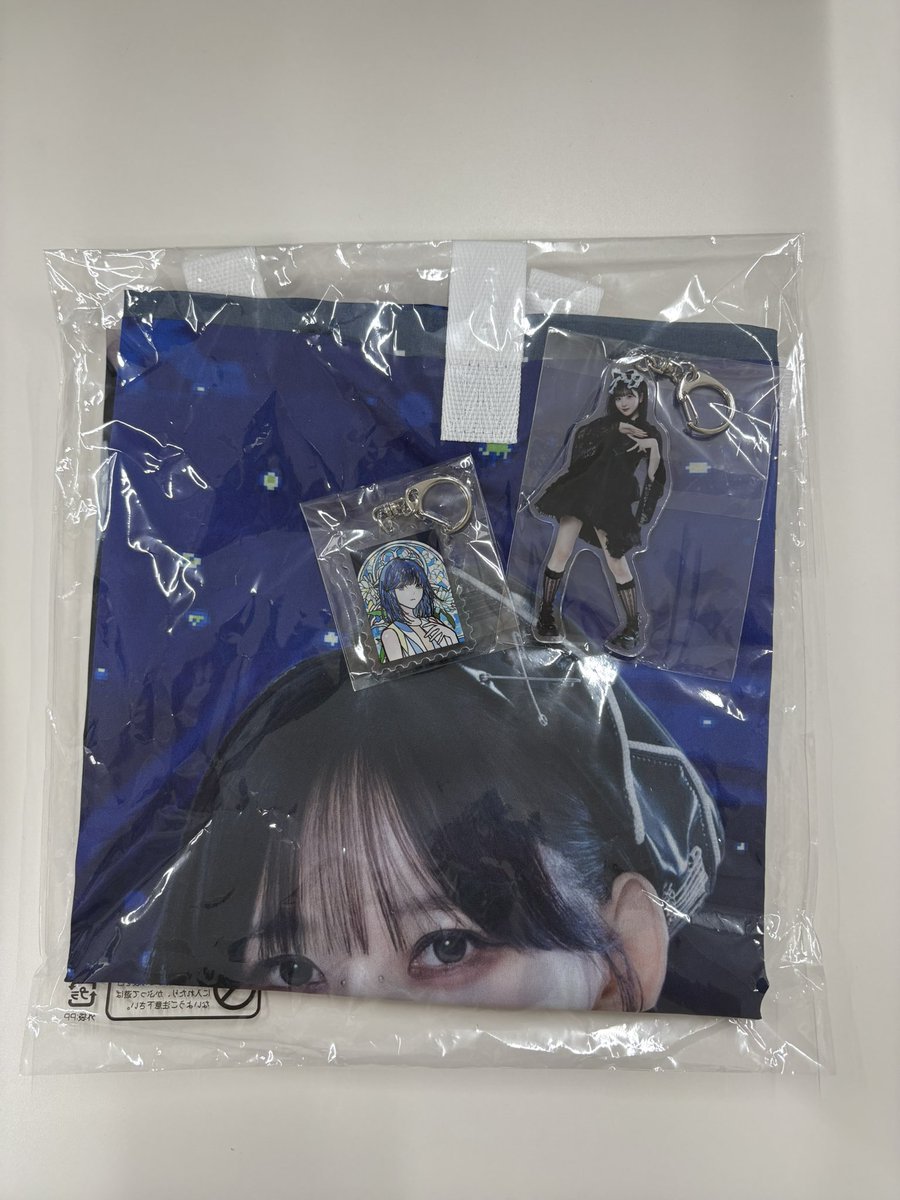 tw_s2_s's tweet photo. yosugala ヨスガチャ yosugacha

求 君島凪 衣装アクキー マスカレイド

譲 画像 君島凪 黒坂未来

ゆるぼです
後日特典会持っていきます https://t.co/QUAxPU3L2K