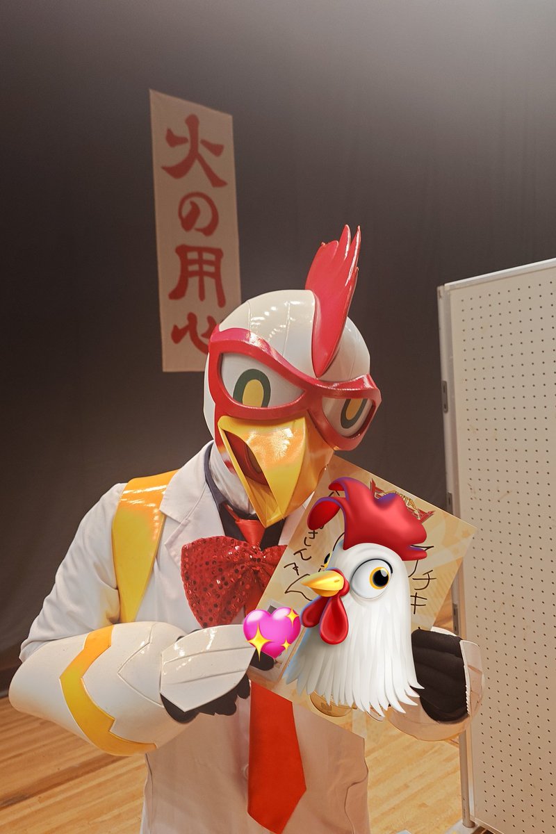 rarirurero_ra0's tweet photo. ら「わーい、チキン様のサインだぁ、メ〇カリで売るね(>∇<)」
🐔「売れるコケかねー？」
ら「300円かな( '-'  )」
スタッフ「最低価格www」

🐔「あ、名前も書かないと～」
ら「えー、名前書いたら価値下がっちゃうー」
ス「wwww」

※大切にします( >ω<)b✨ https://t.co/AhTYnrJzrt