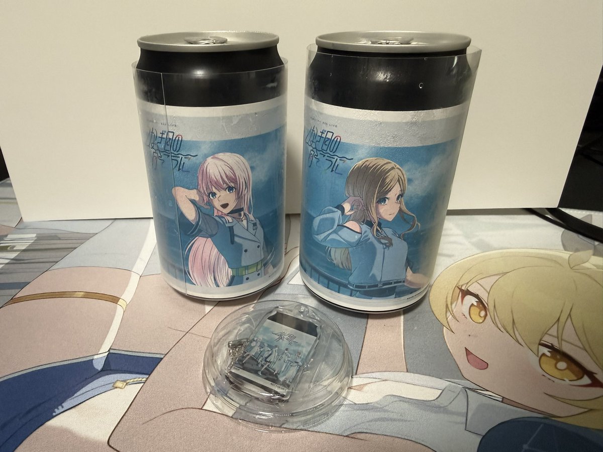 Azfa_Sara's tweet photo. 帰りに場所調べたら近くにあったから買ってきた。
らーな欲しかったけどあのそよだった。
まあ、数量限定？のアクスタ出たから勝ちかな？
てか、このアクスタってどれぐらいレアなの？有識者教えてくれ https://t.co/4U3DqHyoJP