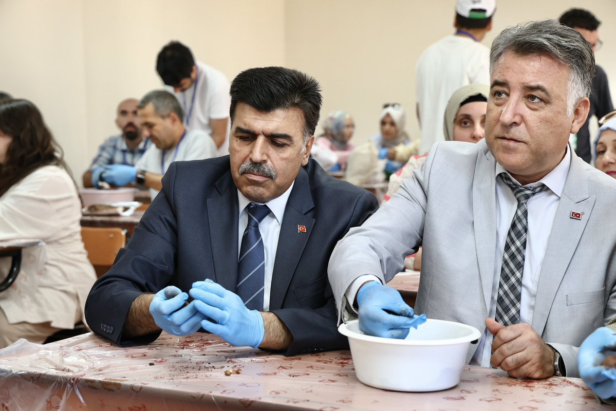 harunkurt_46's tweet photo. Kahramanmaraş İl Millî Eğitim Müdürlüğümüz tarafından, TÜBİTAK 4004 Doğa Eğitimi ve Bilim Okulları Destekleme Programı kapsamında yürütülen “Sürdürülebilir Tarım ve Yeşil Gelecek” Projesinin açılış programına katıldık. https://t.co/fAJCDrs6pM