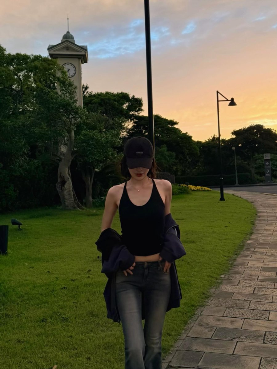 _imurjoy_'s tweet photo. Jalan2 sore cari matcha🍃 https://t.co/xFayFgkUN2