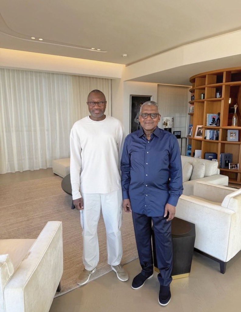 TheDamiForeign's tweet photo. Why do billionaires wear cheap clothes?🤔 https://t.co/IrpiVCMRv7