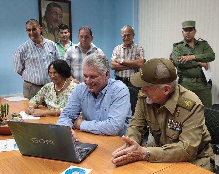 DMECiegodeAvila's tweet photo. 🇨🇺@DiazCanelB, manifestó hoy en la red social X su profundo dolor por la partida física del Comandante de la Revolución Ramiro Valdés Menéndez. #CiegodeAvila #DGEMCiegodeAvila https://t.co/Q4j0Kvtlo2