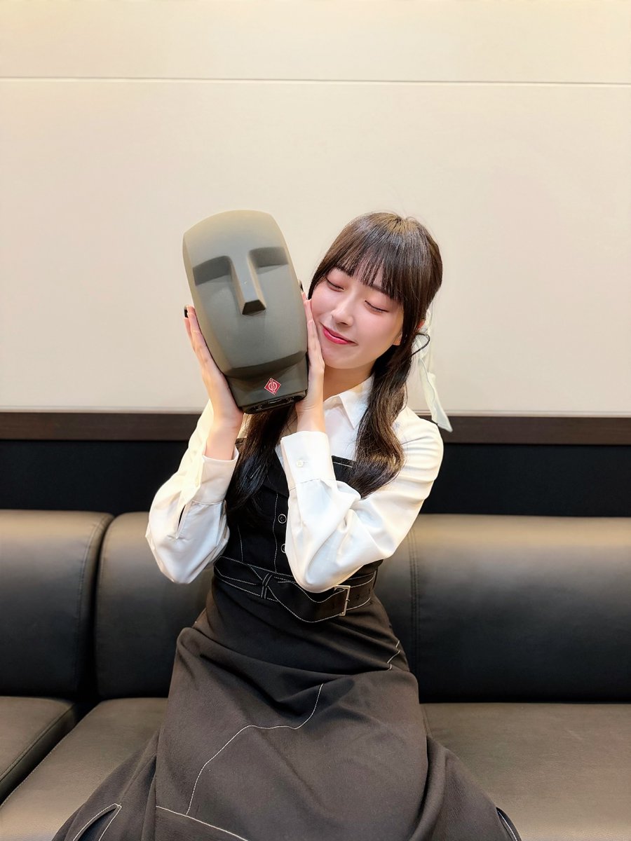 YOUDEAL_ASMR's tweet photo. 📸収録時のお写真をお届け📸

『by your side
〜頑張り彼女の1日お世話時間〜』
CV：菅叶和 (@kannkannna)

今回、飲み物を飲むシーンでは実際に飲んでいただきながら🥛
耳を塞ぐシーンでは実際に手で耳を包んでいただきながら収録を行いました👂️
リアルな音に没入しながら、作品をお楽しみ下さい✨️

⬇️詳細は下記をチェック⬇️
https://t.co/OGGiPxqSiU

#ばいゆあさいど