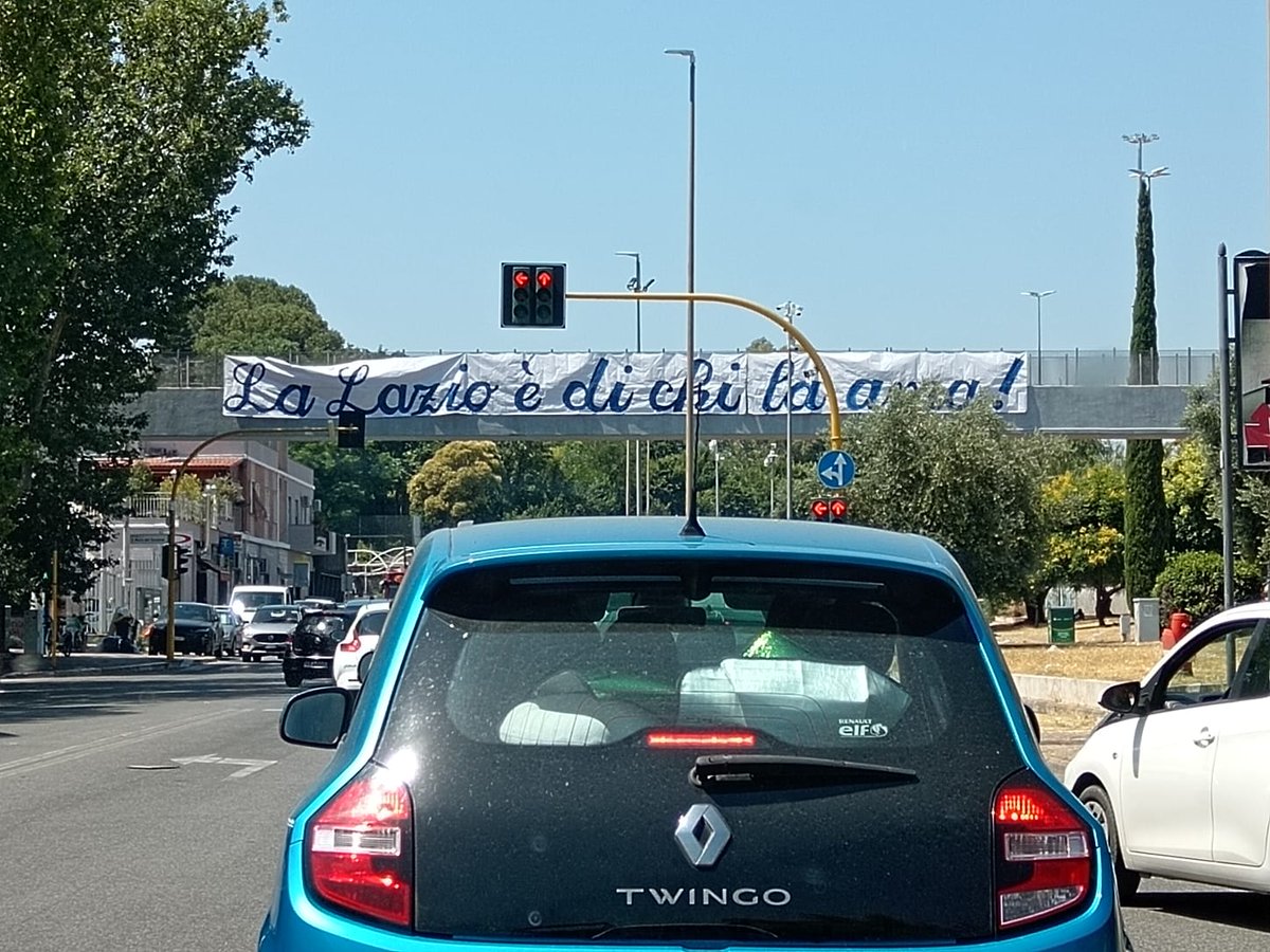 francescomengo6's tweet photo. Libera la Lazio https://t.co/HIHjtFQOXK