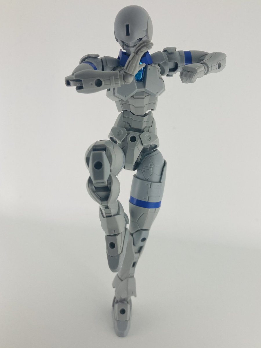 Hiroro7sword's tweet photo. #30MF シルエット(素体)
前に30MLフェスで観てめちゃくちゃ興味があった30MFを組み立てみました！流石レーベル最新フォーマットの素体！可動もバランスもハイレベル！このポージングでスタンドいらないってどゆことや…(´ω｀) https://t.co/BaI4zRiYMf