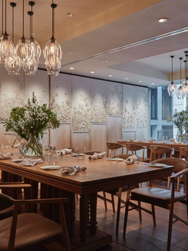 thecwo's tweet photo. Our July event calendar is growing! 🎡

Tech leaders have the choice of events across data, AI, and FSI, with Fortnum &amp; Mason, the Gusbourne Estate, Trivet, HIDE, and the Rosewood Hotel as host venues. 

Find an event that suits you: https://t.co/nnNEtTJBn5 https://t.co/ISSG9QGqBN