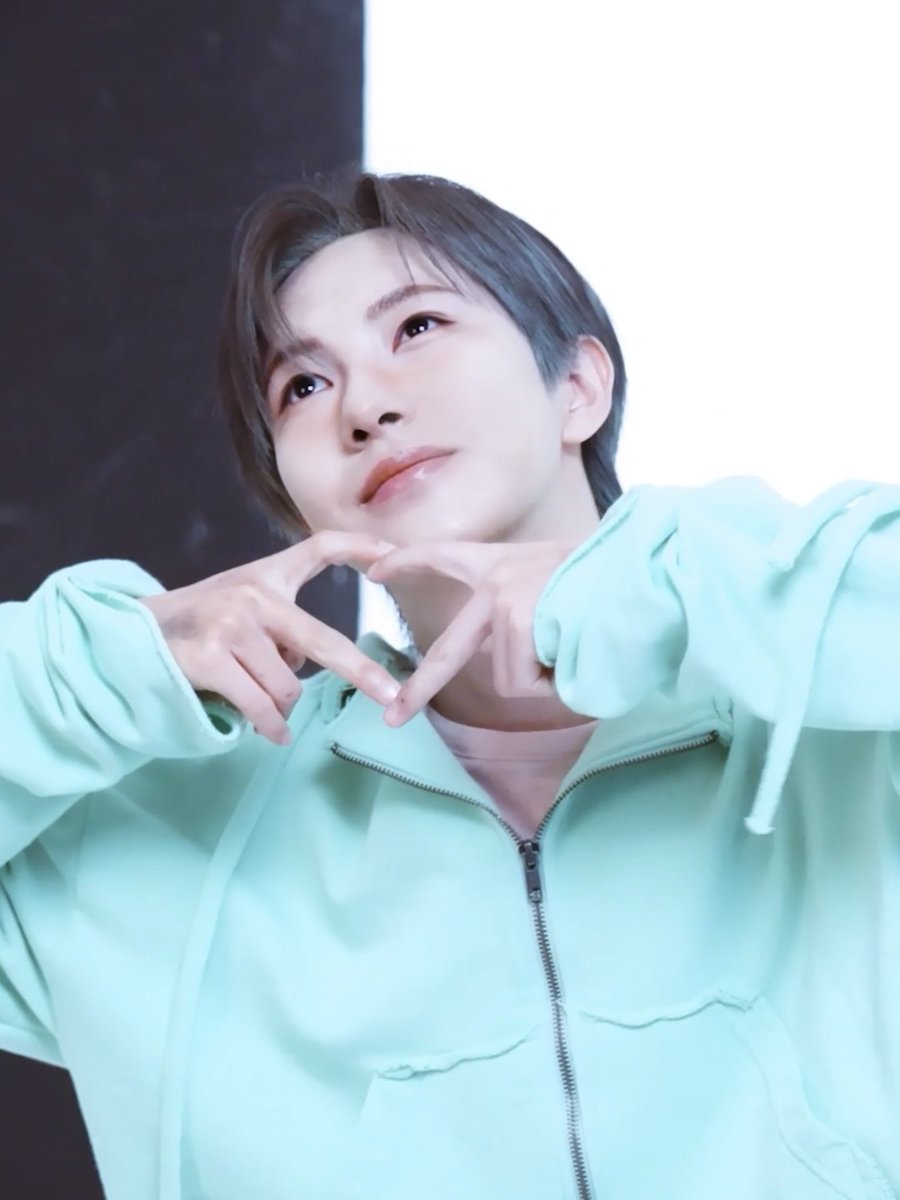 bluecosmicdust's tweet photo. #런쥔 #RENJUN 260622  🫶🏻💚 https://t.co/PAcRSIinDH