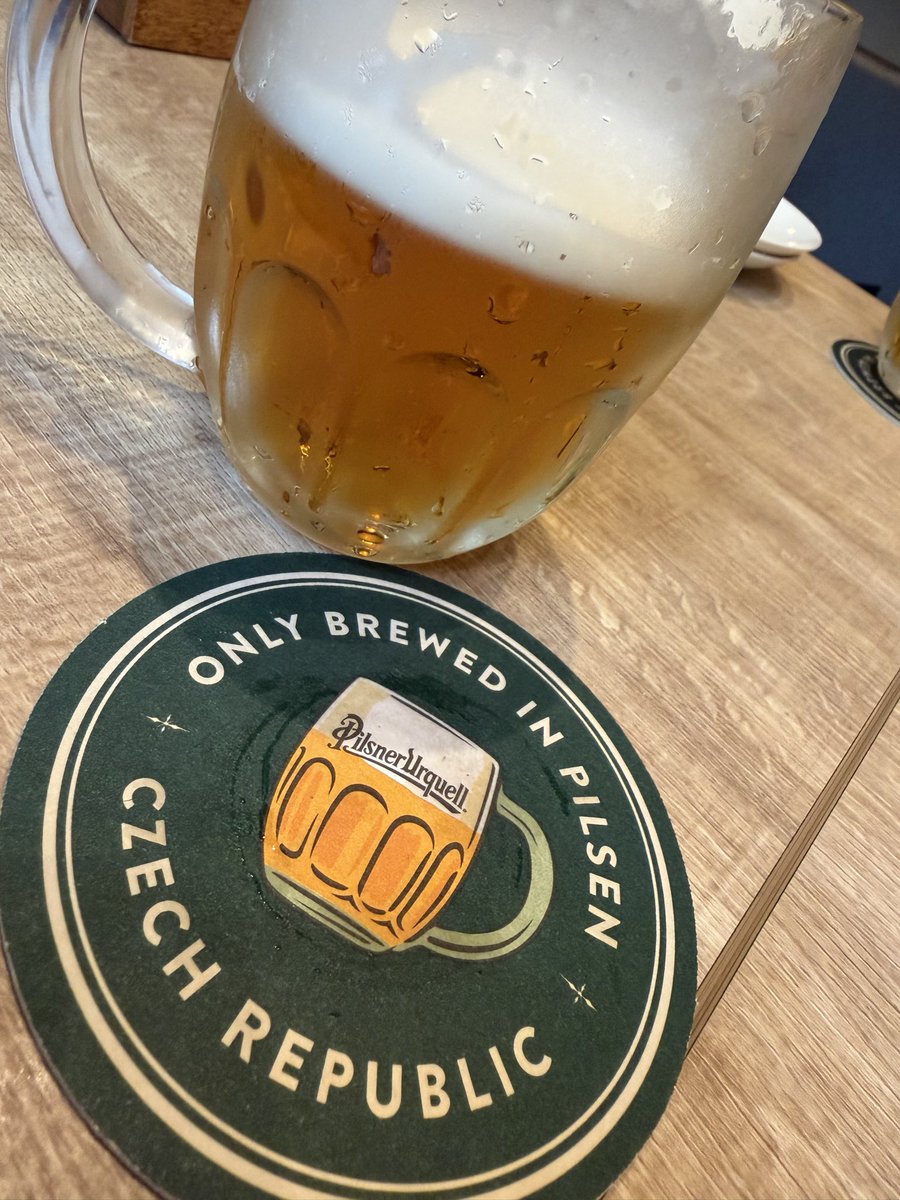kanade_BW's tweet photo. WHY BEER?さん🍻5周年おめでとうございます✨
日本でチェコの新鮮なビールを頂ける事、本当に幸せだなと思います🥹🙏 https://t.co/CmEpKLgIaU