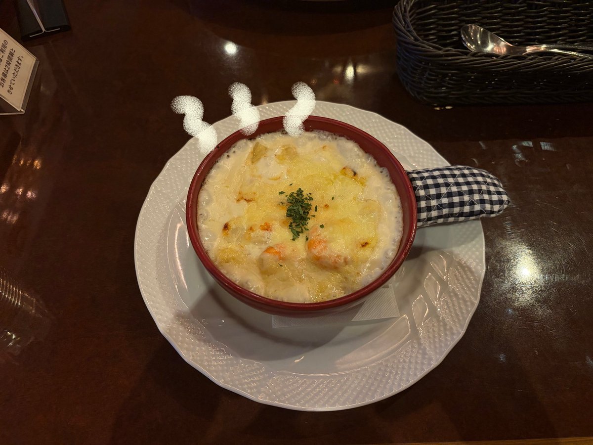 __leafmoon's tweet photo. 念願のこぽちゃん！( ◠‿◠ )
カフェで語らいふらっと美術館に向かい、ほかほかグラタンを食べた🫖✨好きなことが似てるって嬉しいな〜と感じた日 https://t.co/zVFNVC15IF