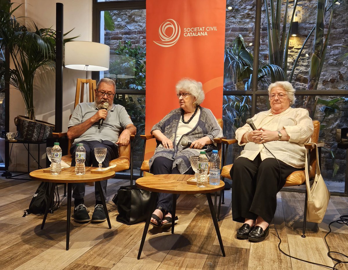 Societatcc's tweet photo. Cándido Méndez: "Me preocupa el debate sobre la plurinacionalidad y la nación de naciones, tiene un componente brutal de desigualdad. La desigualdad  es el primer problema de España". https://t.co/3djtNHZOeg