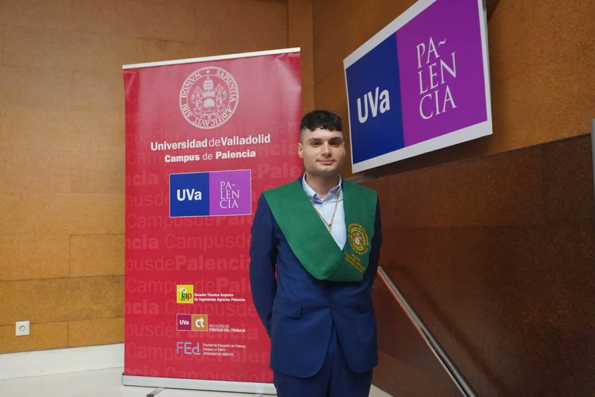 gitanos_org_CYL's tweet photo. De niño en el #Promociona a graduado universitario en #LaEducaciónNosIguala: Alfredo y su familia apostaron por la educación y hoy es referente para otros jóvenes 💫 @fundlacaixa #Valladolid #ConvocatoriasSociales #FundacionlaCaixa #ÉxitoEducativo https://t.co/sVDO7Y2w2w