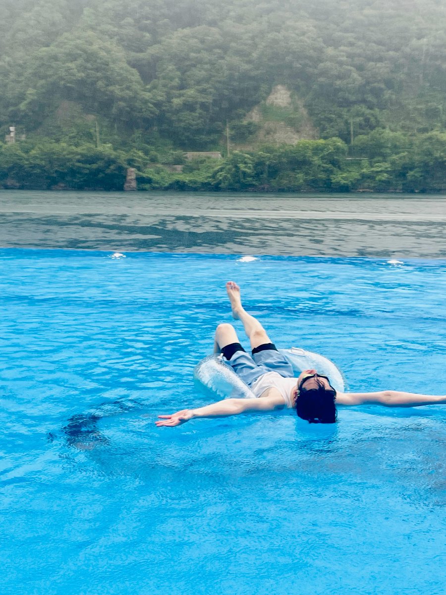 TheLees_HyukHae's tweet photo. #EUNHYUK #은혁 IG UPDATE WITH https://t.co/6lG9L3bldM