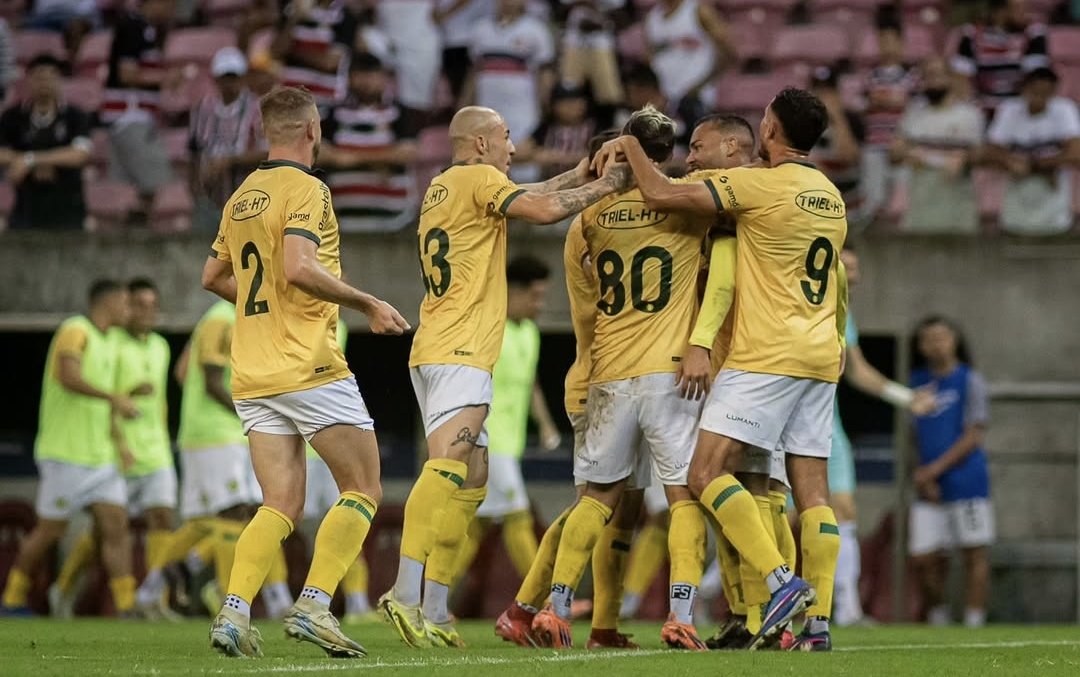 ImortalPe's tweet photo. 🇧🇷 | @SantaCruzFC tropeça e perde para o @ypirangafc por 1 x 0 na Série C . https://t.co/0awjJRvBtr