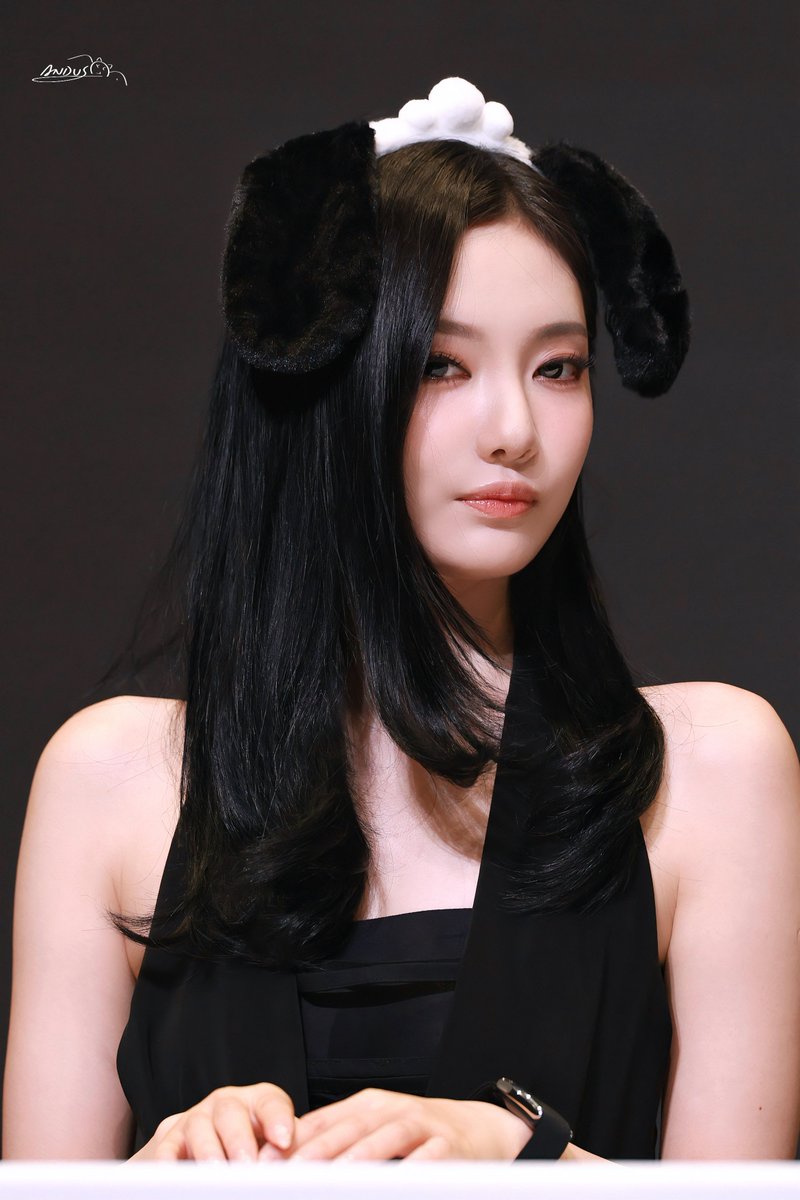 AndusMui's tweet photo. 260607 K4 fansign event

#NINGNING #aespa
#닝닝 #宁宁 #宁艺卓 https://t.co/i2wpH57QXO