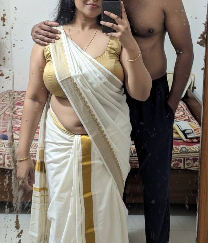 Sumanranicpl563's tweet photo. Hey guy's cam show 
Lesbian show cpl show available today last day 
In delhi today
FFM available 
Tomorrow pune Next hyderabad, chennai, coimbatore, Navi Mumbai, goa, banglore, Delhi 
#TrendingNow #viral #Mumbai #Pune #nightlife https://t.co/jYUj61E8rZ