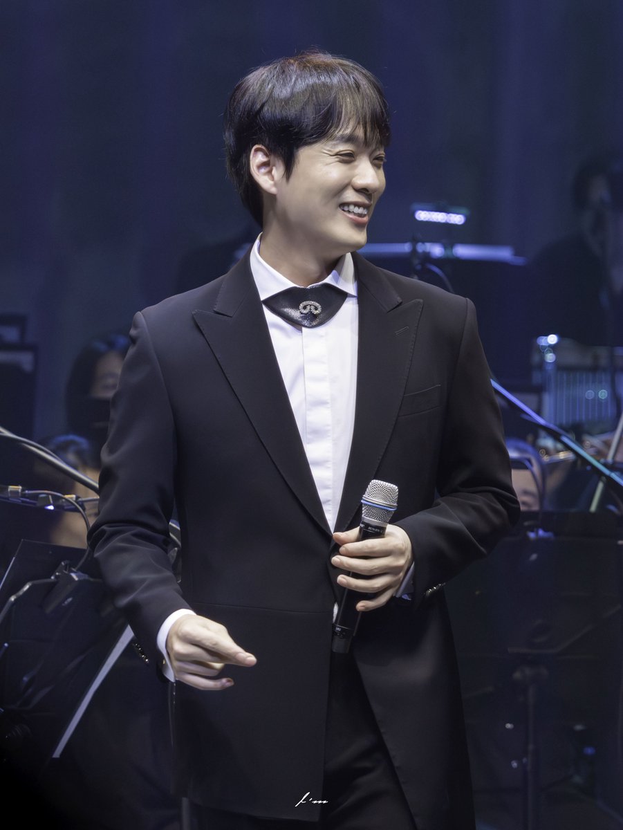 miracle__photo's tweet photo. 260620 The Magic 팬텀&amp;퀸

#김주택 https://t.co/yxVmJCFXbk