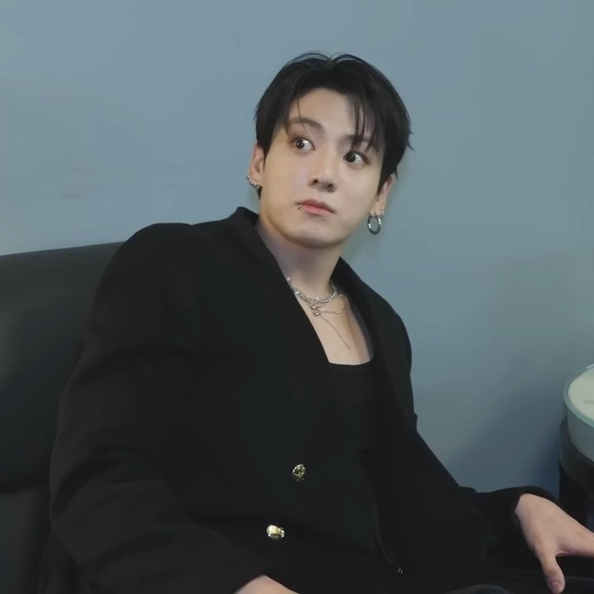t7ikm's tweet photo. Jungkook e seus 7 kilos de olhos https://t.co/y5dpUB1gph