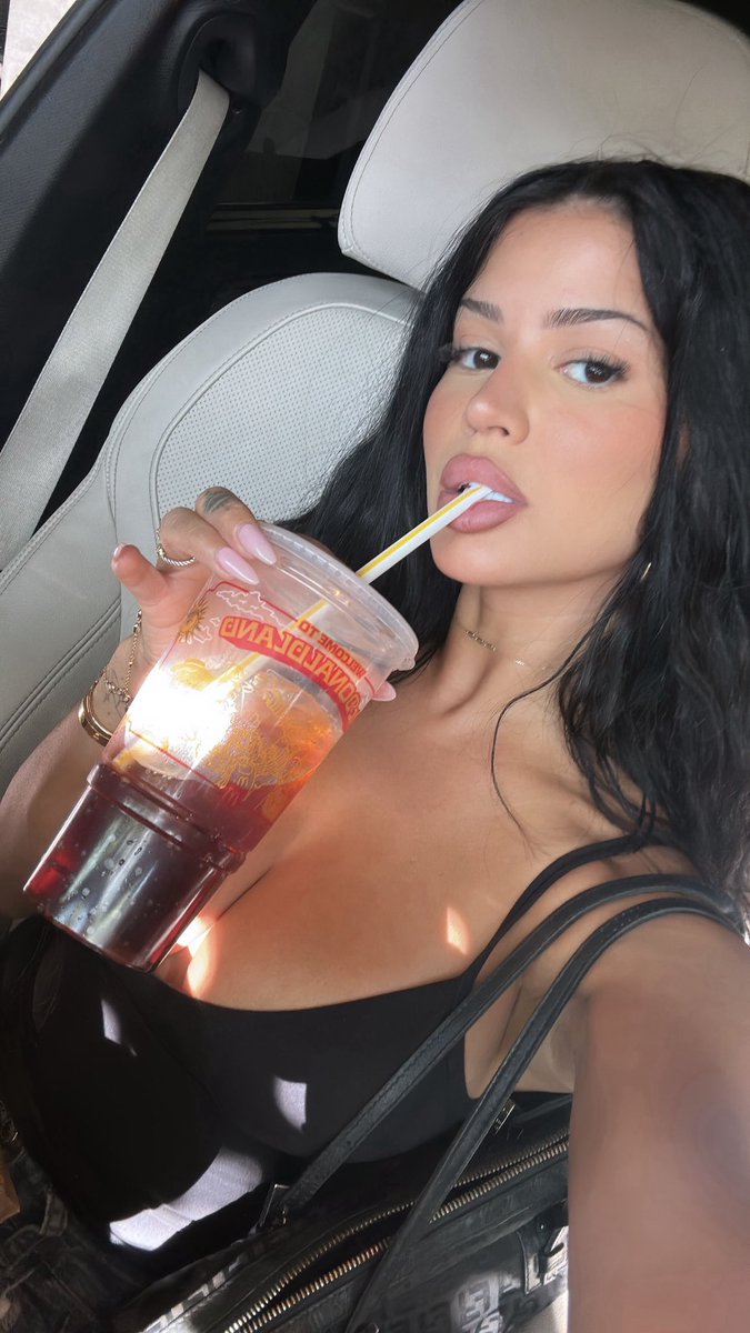 jujvux's tweet photo. 🥤 https://t.co/rPLyeSGrVT