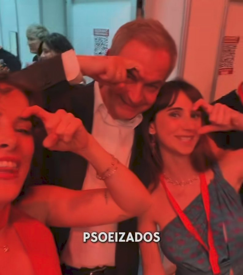 86998's tweet photo. @mariaglezzacos Que no cobras lo sabemos, lo que no tenemos dudas es de que querrías cobrar de la cloaca de #LAPSOE, formando parte de los 61 de la sincronizada... https://t.co/QTAtEWYM6e