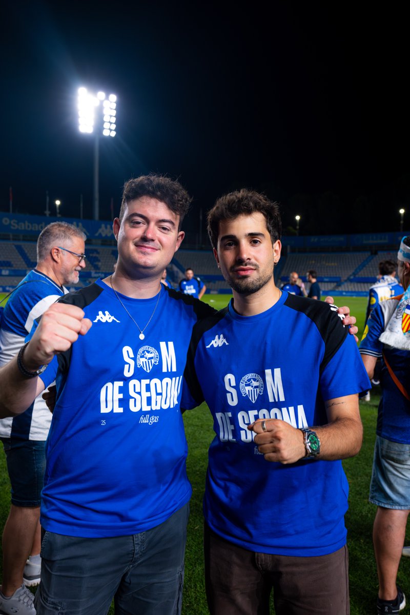 CESabadell's tweet photo. 🧅 Aquest ascens també és seu

🙌🏻 Tot i no fer gols i no sortir a les fotos, el que hem aconseguit no s’explicaria sense les persones que formen part del dia a dia d’aquest club https://t.co/fY9VEiDnhX