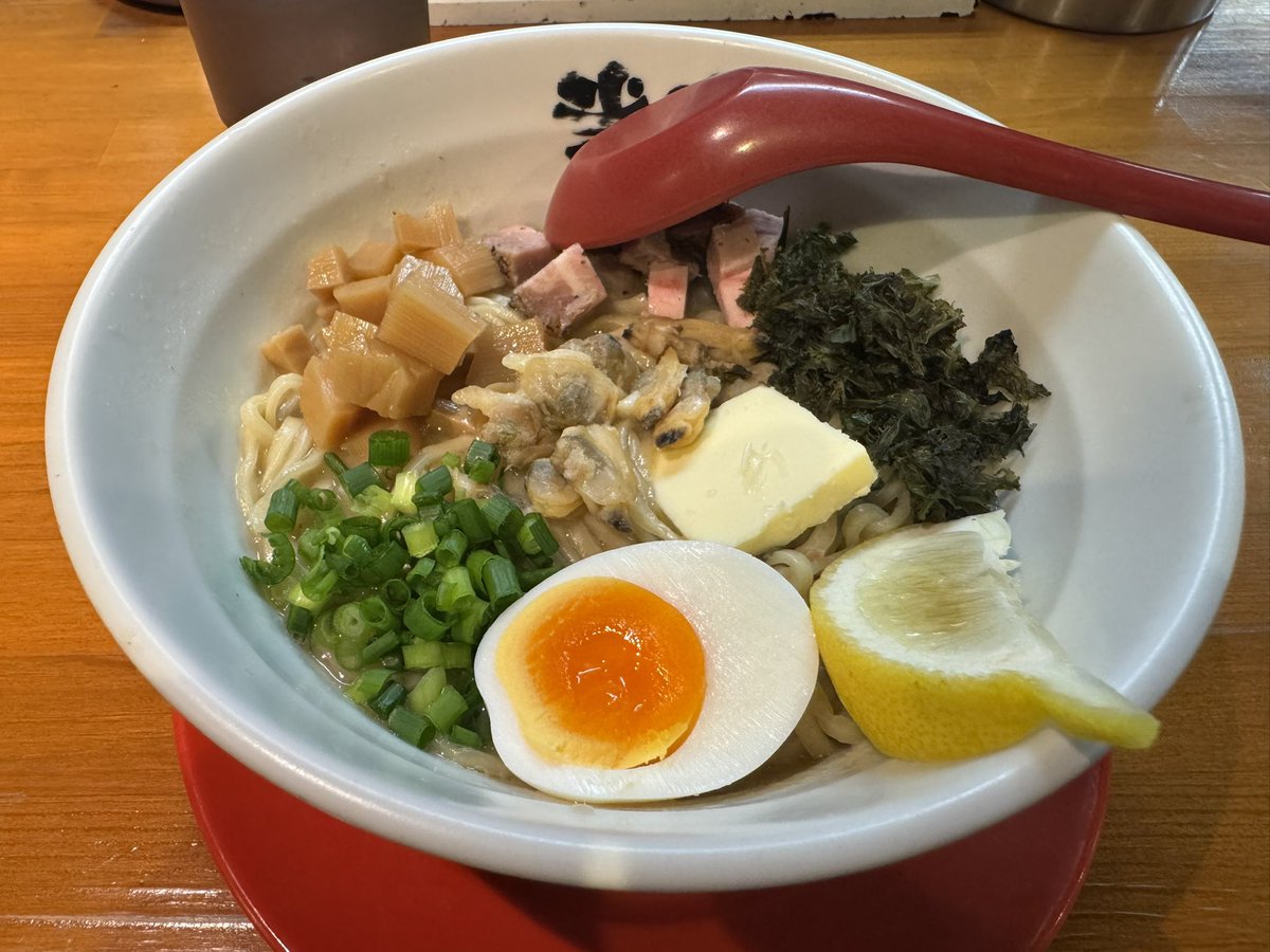 naodandan's tweet photo. あさり塩バターレモンまぜそば https://t.co/0AGP8k5a6F