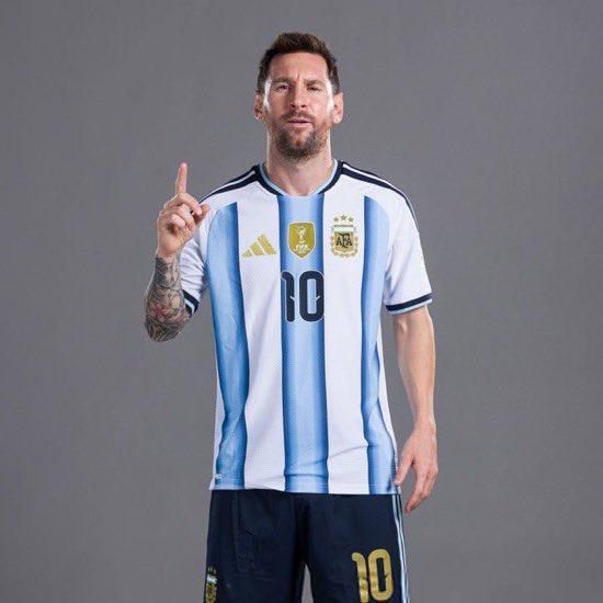pbtips_'s tweet photo. We get to watch the goat in action today. https://t.co/6lksYN7MZZ