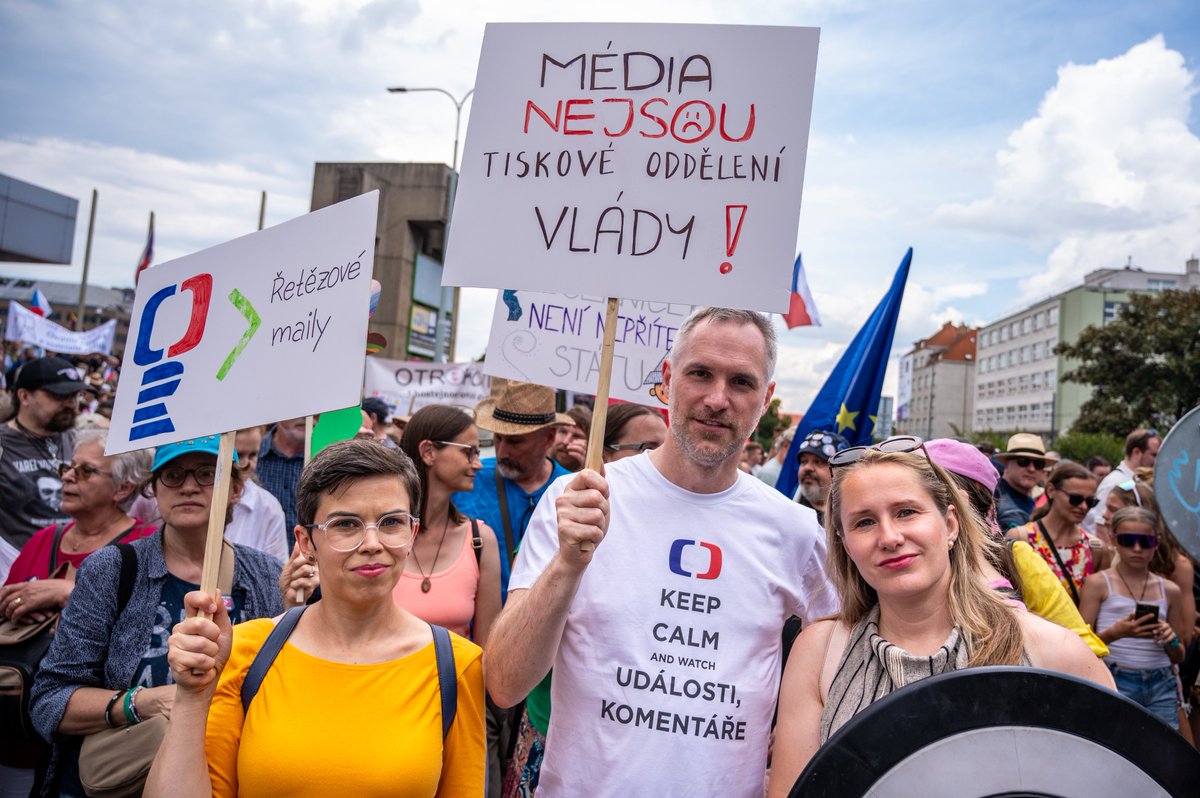 ZdenekHrib's tweet photo. Svěřit rozpočet veřejnoprávních médií do rukou politiků je cesta do pekel, kterou už známe z východu. ❌
ČT a ČRo patří veřejnosti, ne vládě❗️
Musíme udržet jasnou hranici mezi mocí výkonnou a nezávislým zpravodajstvím. https://t.co/H9cSawQmqt