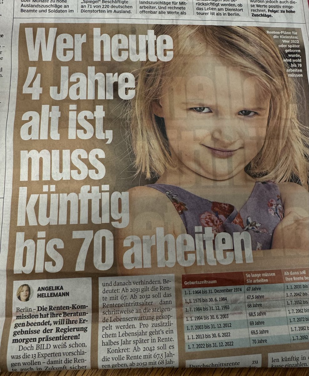 MarcBernhardAfD's tweet photo. Irgendjemand muss ja schließlich die #Migration , #Renten in der #Ukraine, die #Fahrradwege in Peru und die vielen anderen wichtigen #Projekte überall auf der Welt bezahlen! https://t.co/iPJUTRuRL7