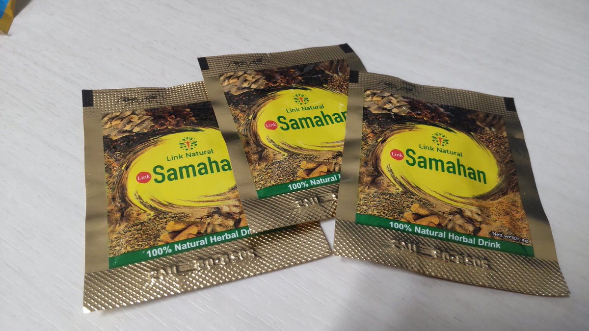 saru_kaidan's tweet photo. スリランカ土産にと #samahan を頂いた
体ポカポカになるし、夜勤に備え二日連続で飲んだら体からスパイシーな匂いが…
体に良くてハマった味だけど中二日とかにしよう
豆乳や牛乳に入れるとチャイみたく美味しいのにこの欲に耐えられるかなぁ、俺。 https://t.co/XerEYuYLC2