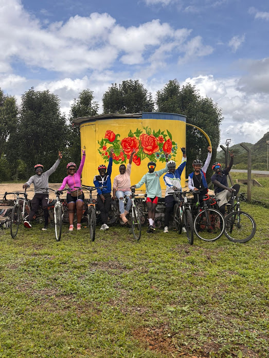 Alphonce___'s tweet photo. Some of us are enthusiasts who yearn for 30 kilometres and we also hold space for beginners whose satisfaction comes at just under 10 kilometres. But what binds the Band is the community. We do, and hope to hold space for everyone. https://t.co/3JjNPddQav
