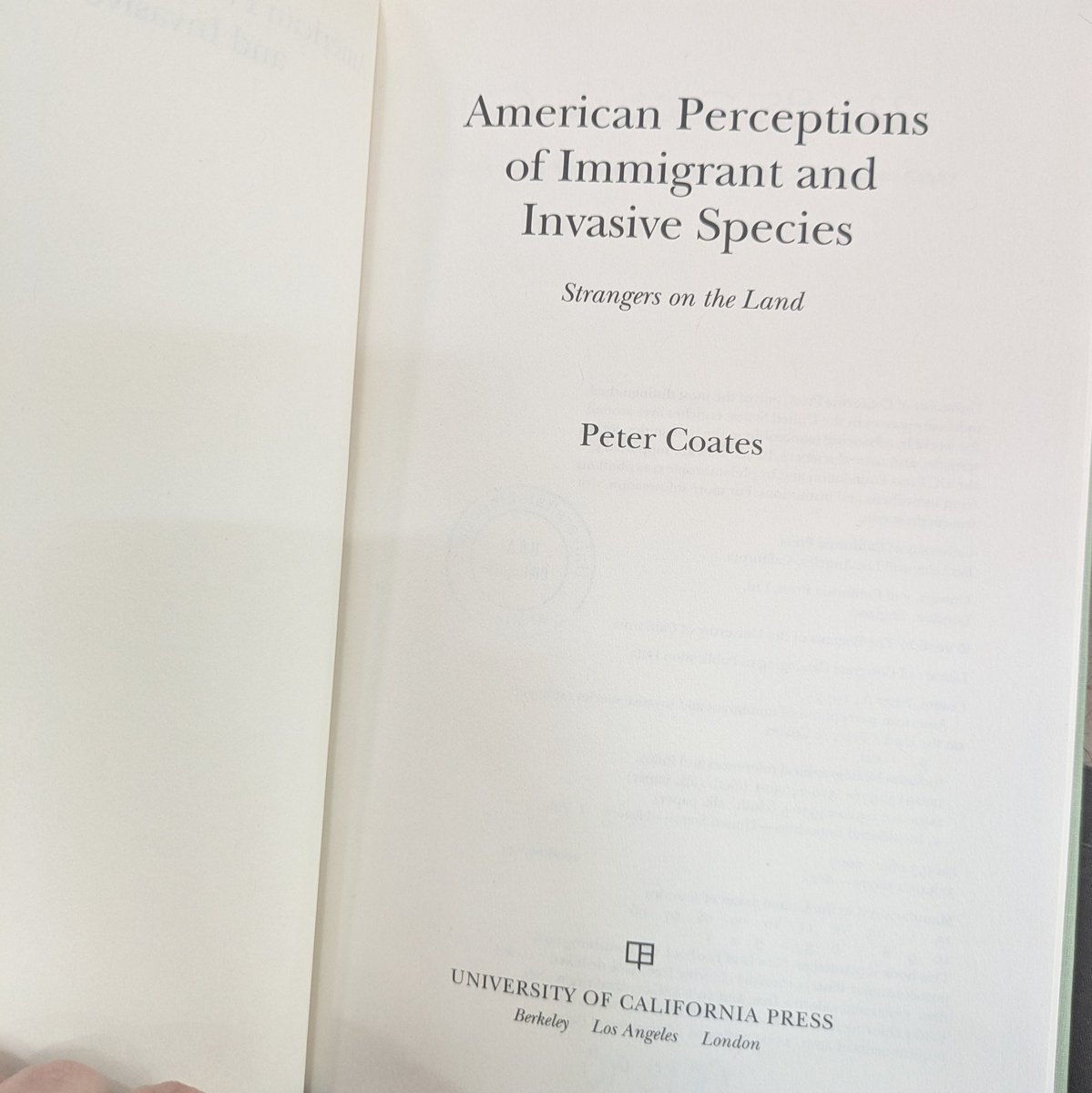 colligocritters's tweet photo. finally found a book on the comparison that got me cancelled* on here so I can write a term paper on the way that our language about invasive species and immigration overlaps and what that means for discussions on invasive / native and our treatment of those we view as different https://t.co/MaH38u2qc2