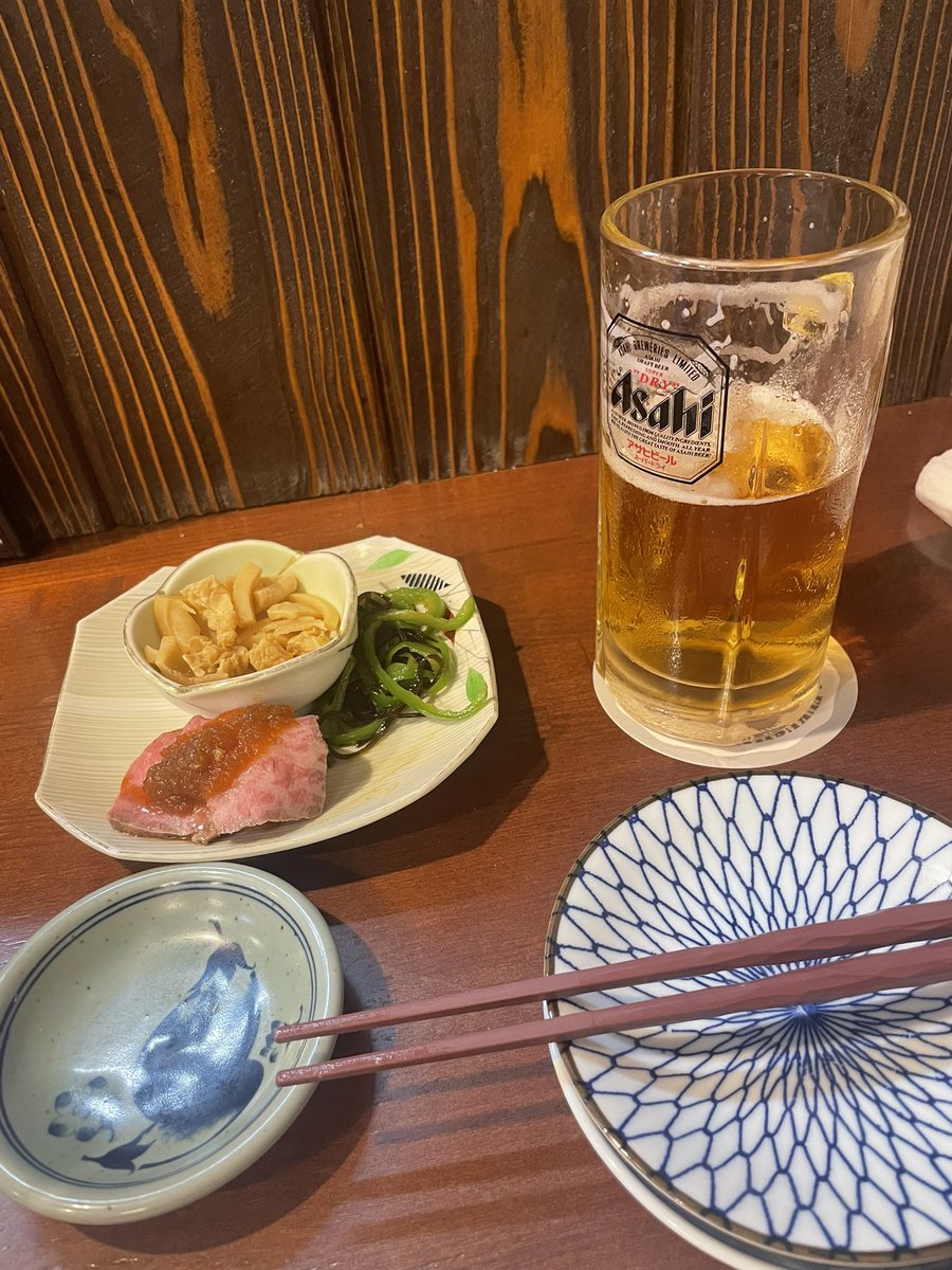 ninacos_'s tweet photo. 雨宿りしにきた✌🏻 https://t.co/A0kkHtaqDO