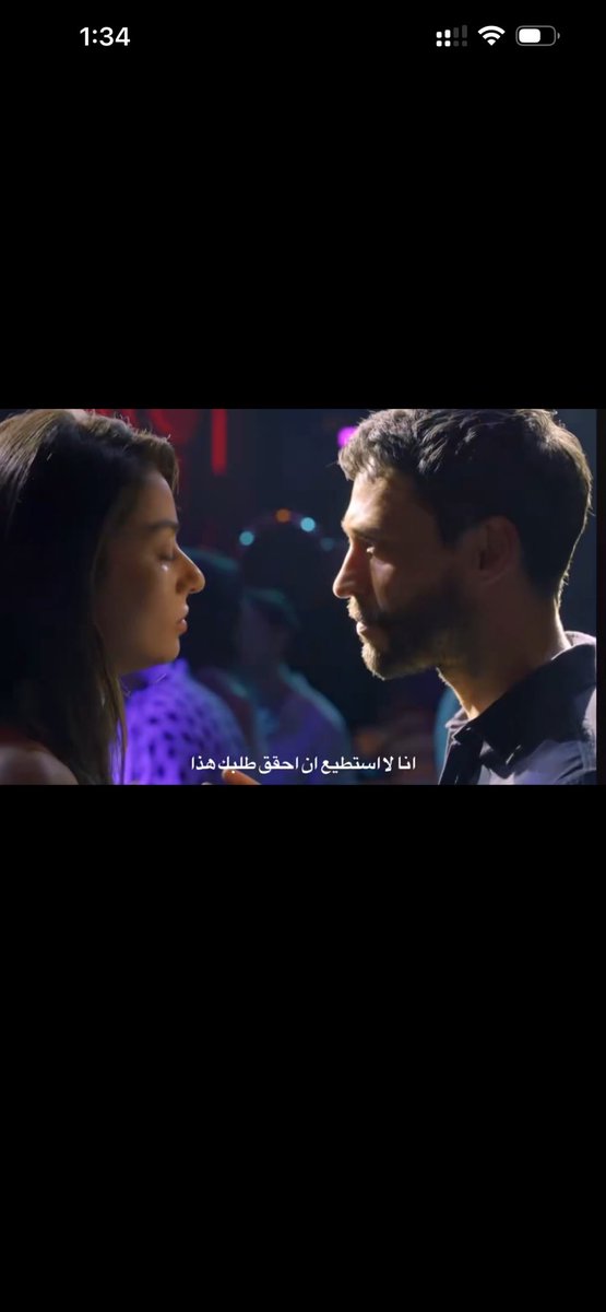saronany's tweet photo. المشهد حلو بس ازعجني المخرج وهو يتنقل بين وجيهم المفروض المشهد كامل مصوره كذا https://t.co/oBXlJznTL8