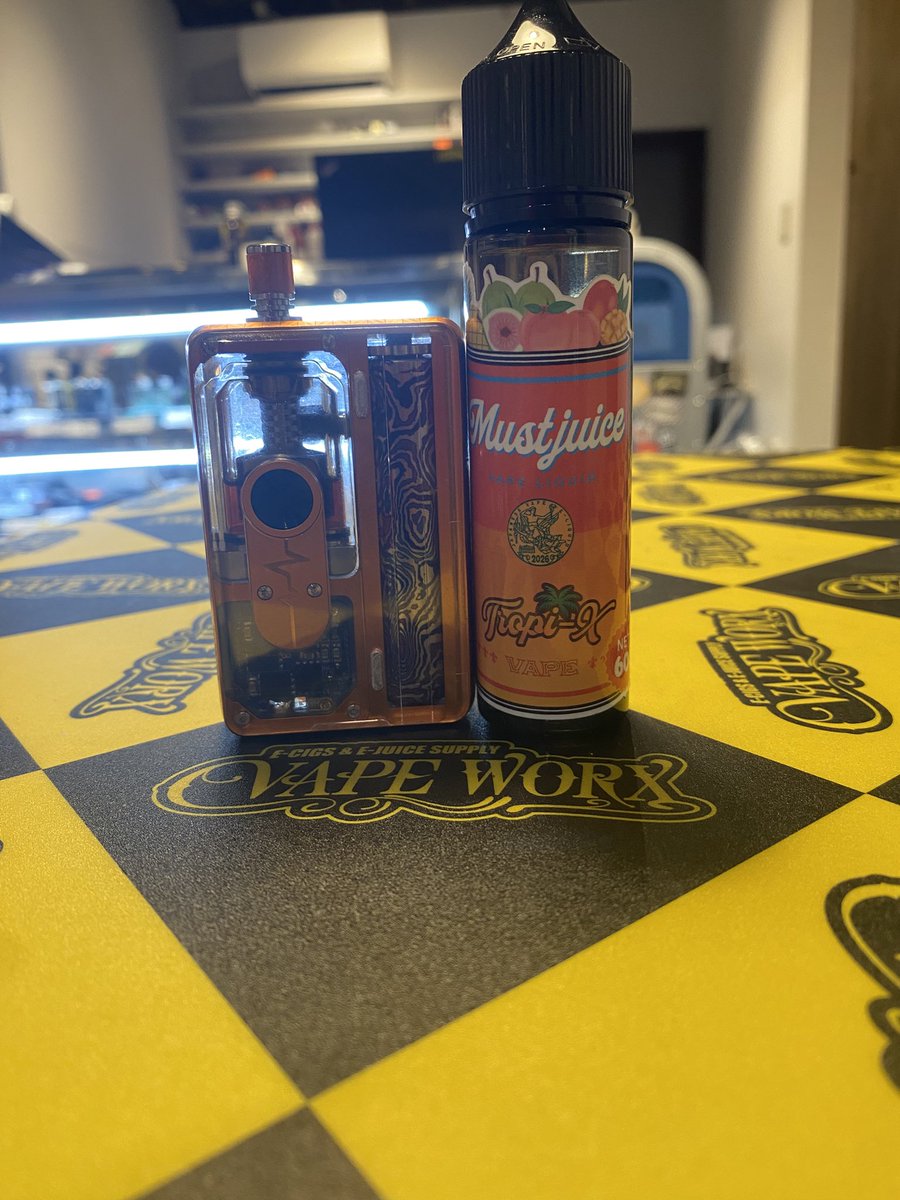 gekkopapa8114's tweet photo. @vapeworxosaka で取り扱いが始まる新しいリキッド‼️
どれも美味すぎる❣️
個人的には…
1.Trypi-X
2.W grape
3.Splash
かなぁ？

Trypi-Xはフルーツミックスでパイン、グァバ、ピーチ、マンゴーの南国系

これからの夏にピッタリ‼️
吸いたい方はぜひ店へ‼️

#VAPEWORXOSAKA
#MUSTJUICE 

@vape_worx https://t.co/fQgfdy4UzW