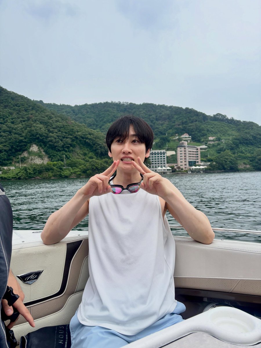 eunhyukpopbase's tweet photo. EUNHYUK be4eunhyuk IG update.
“Ode Ent first company picnic” https://t.co/SpjbKdiJ0u